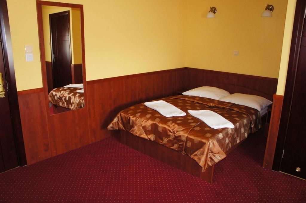 Отель Hotel Dobosz Полице-48